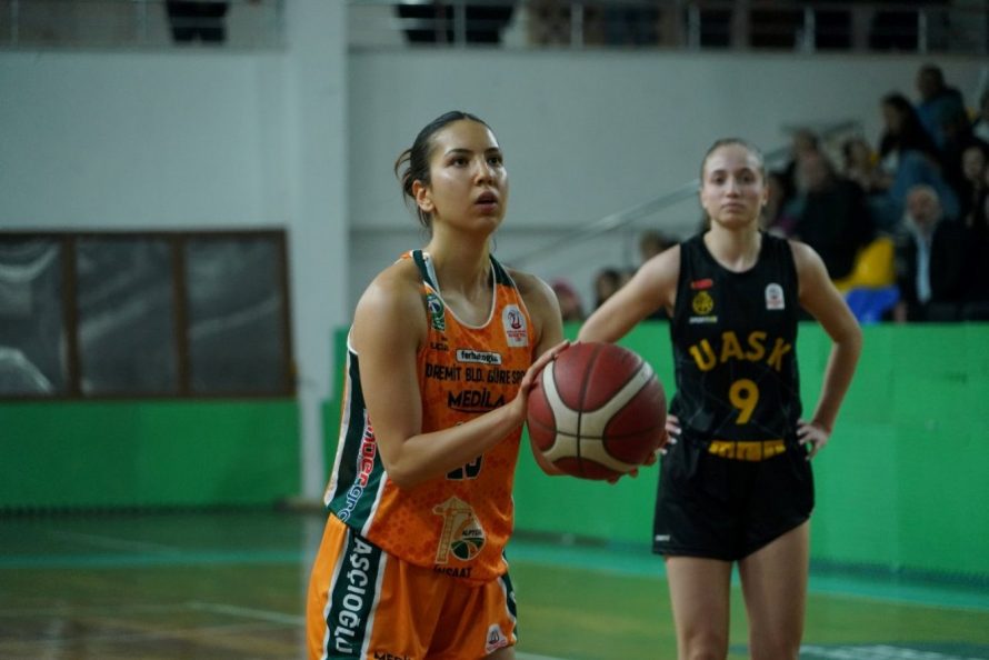 photo_2025-12-22_14-19-18-890x594 Gürespor evinde kazandı, liderliğini sürdürdü