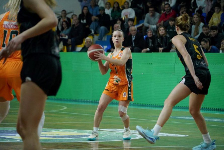 photo_2025-12-22_14-19-19-890x594 Gürespor evinde kazandı, liderliğini sürdürdü