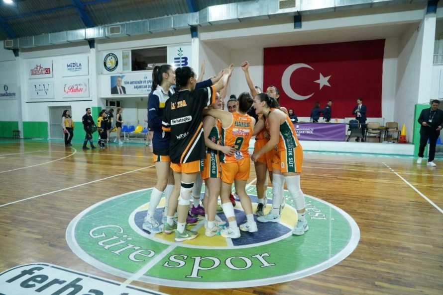 photo_2025-12-22_14-20-20-890x594 Gürespor evinde kazandı, liderliğini sürdürdü