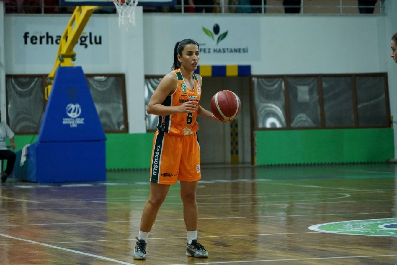 photo_2025-12-22_14-24-01 Gürespor evinde kazandı, liderliğini sürdürdü