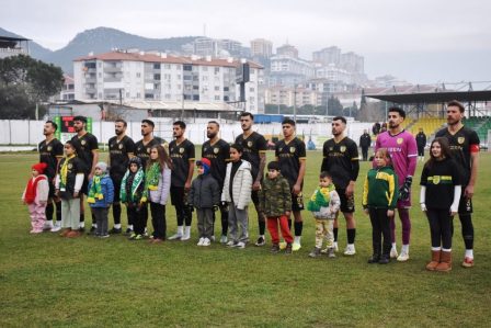 photo_5947294477120638054_y-448x299 Edremitspor 5-1 Kazandı | Edremitspor Kaç Puanda, Maçı Kiminleydi?