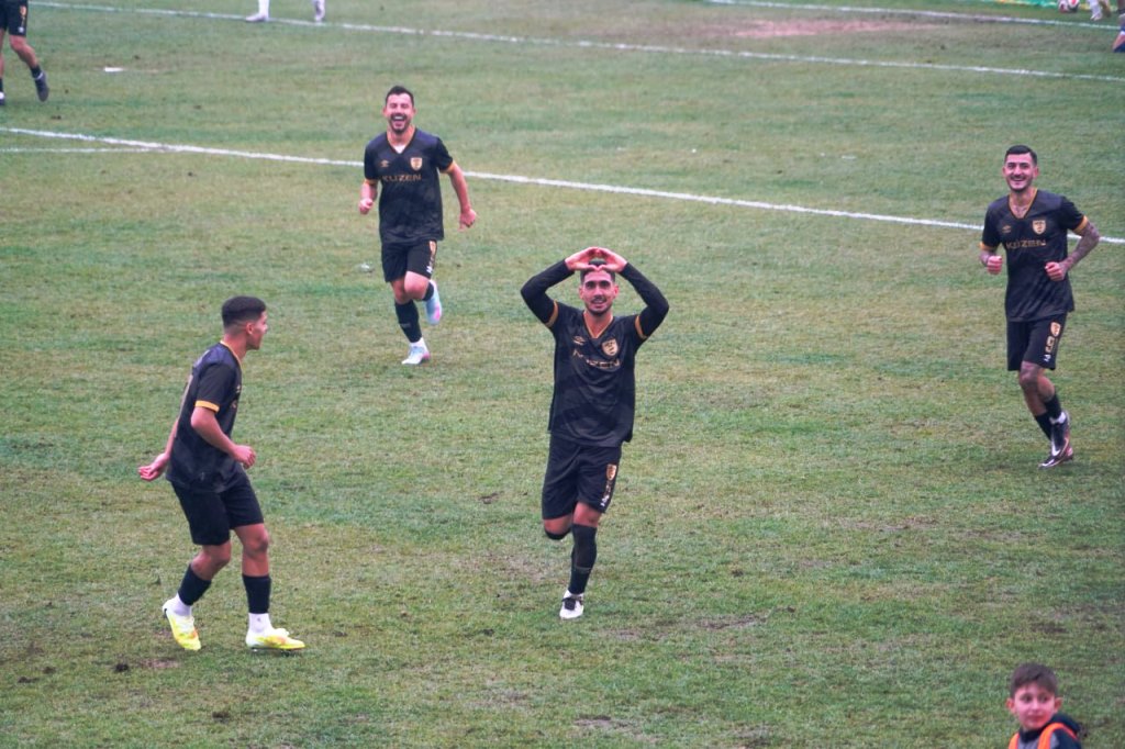 photo_5947294477120638099_y Edremitspor 5-1 Kazandı | Edremitspor Kaç Puanda, Maçı Kiminleydi?