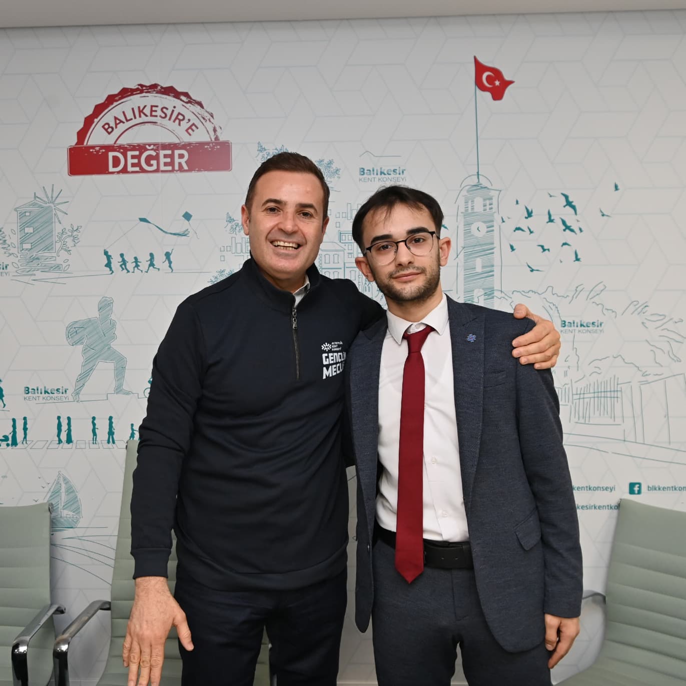 Akin balikesir icin genclerle el ele