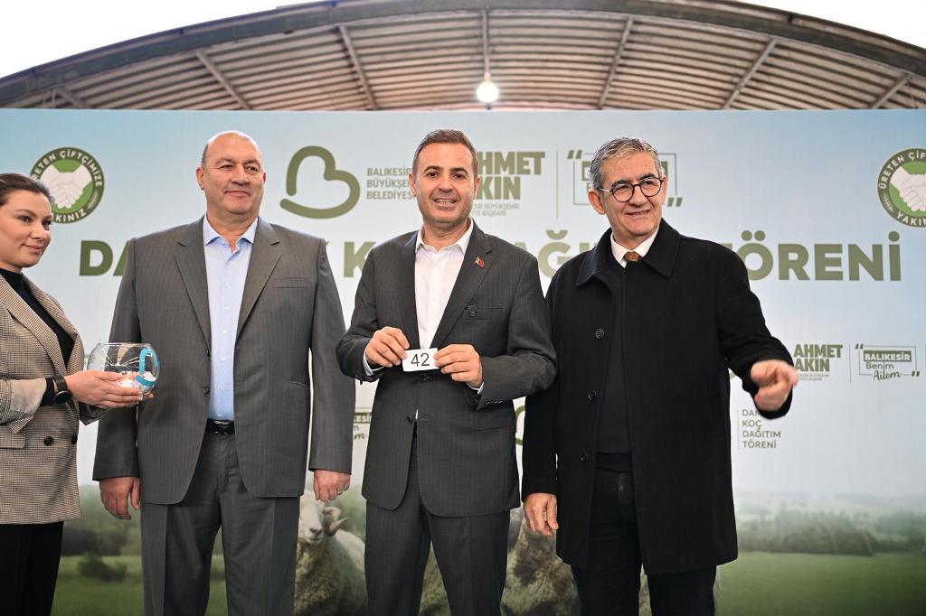 Bigadicli ureticinin yuzunu baskan akin guldurdu