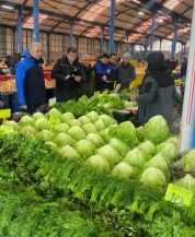 Buyuksehir belediyesi pazar yerlerini vatandasin hizmetine uygun hale getiriyor