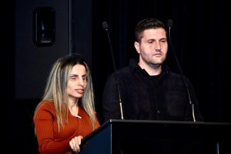 Karanliga ses oldular