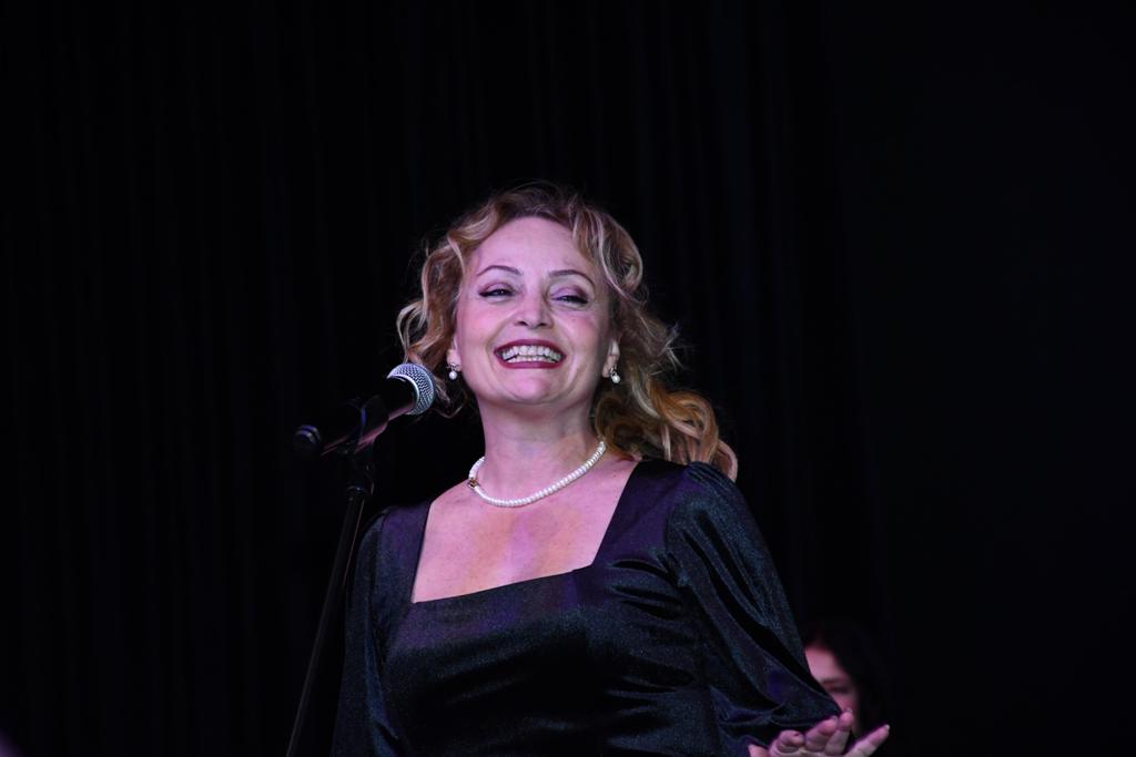 Karanliga ses oldular