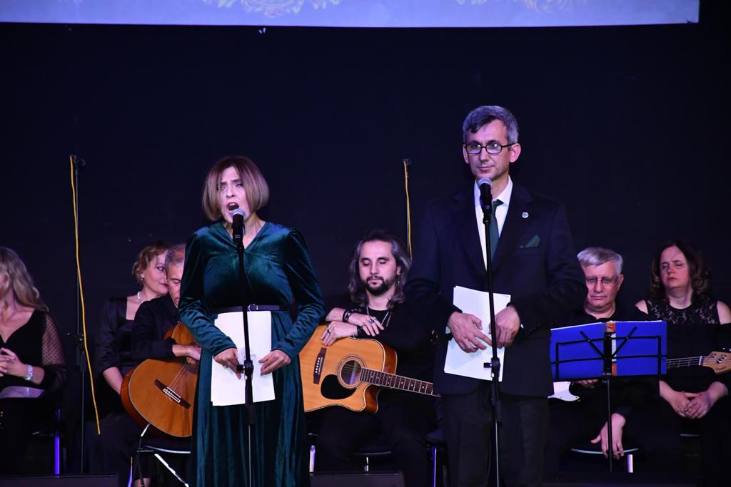 Karanliga ses oldular